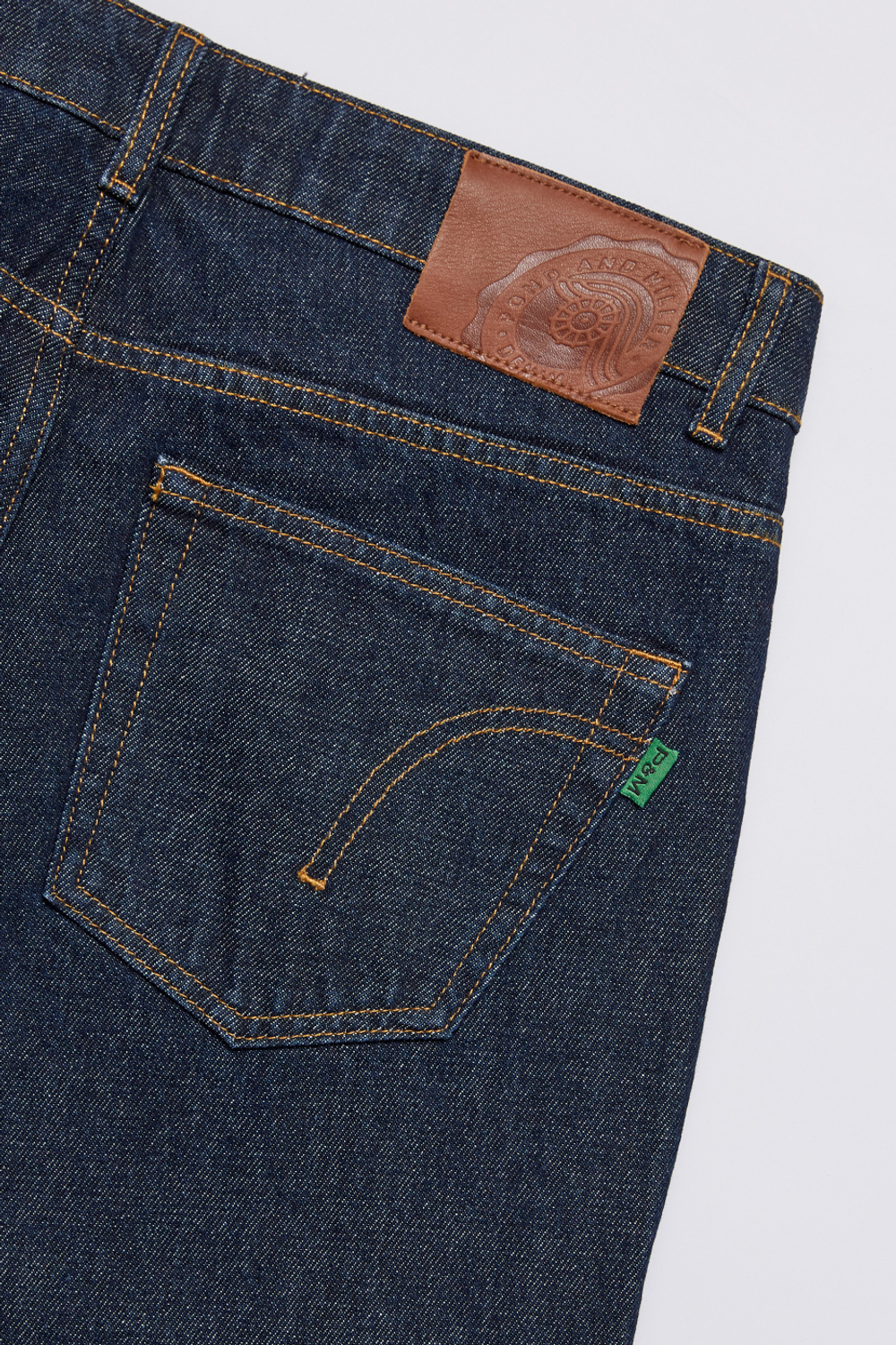 ДЖИНСЫ ПРЯМОГО СИЛУЭТА