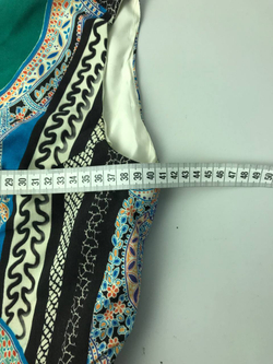 Платье с интересным орнаментом 42-44 размер