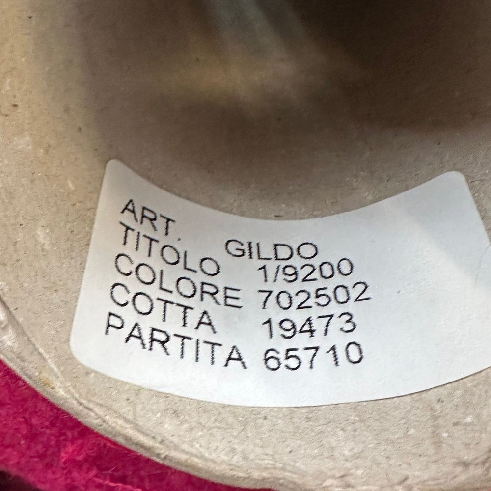 GILDO - New Mill; 65% меринос, 35% п/а; 920м/100гр; Букле мелкое; col. 702502, цвет: фуксия