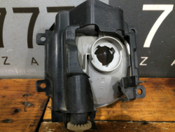 ПТФ передняя правая Toyota Land Cruiser 200 12-15 Б/У Оригинал 8121060180