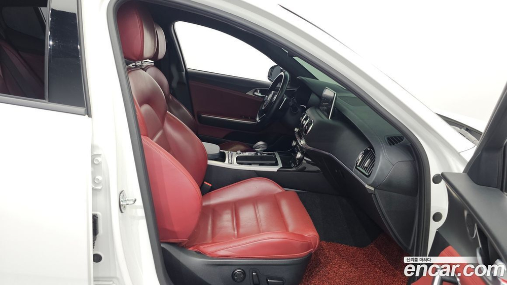 Kia Stinger 2.0 Turbo 2WD (09.2019)