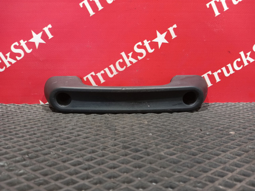 Ручка решетки радиатора центральная