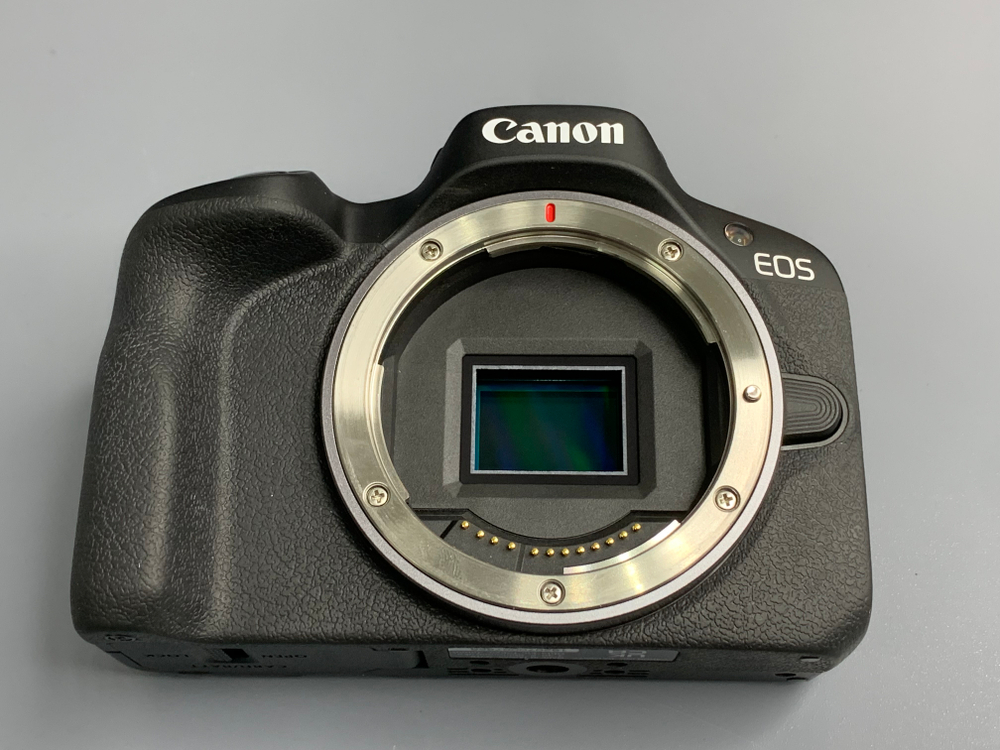 Canon EOS R50 30.000 кадров