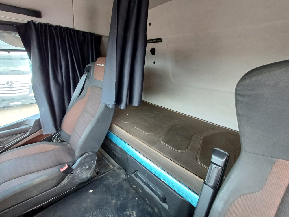 КамАЗ 54901 4x2 Седельный тягач 54901-94 (Дизельный, 11,9 л, 450 л.с., АТ)