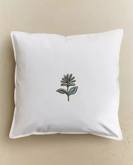 ZARA HOME НАВОЛОЧКА ДЛЯ ДЕКОРАТИВНОЙ ПОДУШКИ С ЦВЕТОЧНОЙ ВЫШИВКОЙ, ЖЕЛТОВАТО-БЕЛЫЙ