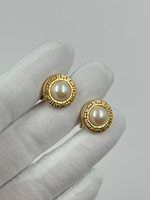 Миниатюрные клипсы с «жемчугом» Givenchy