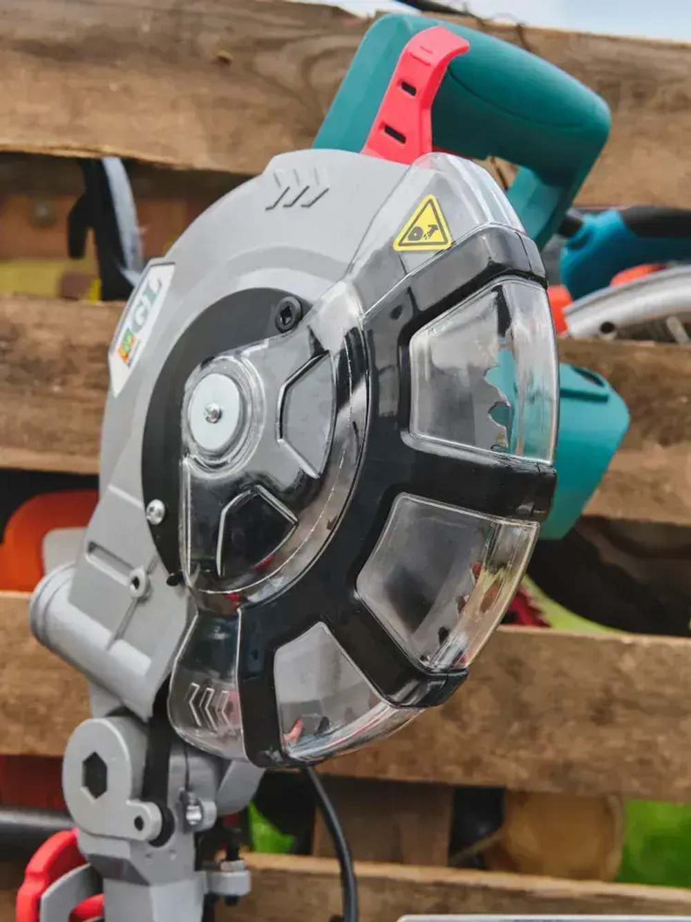 Торцовочная пила 1900Вт, 5000 об/мин, чистый рез, Gardenlux