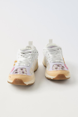 ZARA КРОССОВКИ С ЦВЕТОЧНЫМИ ДЕТАЛЯМИ, БЕЛЫЙ