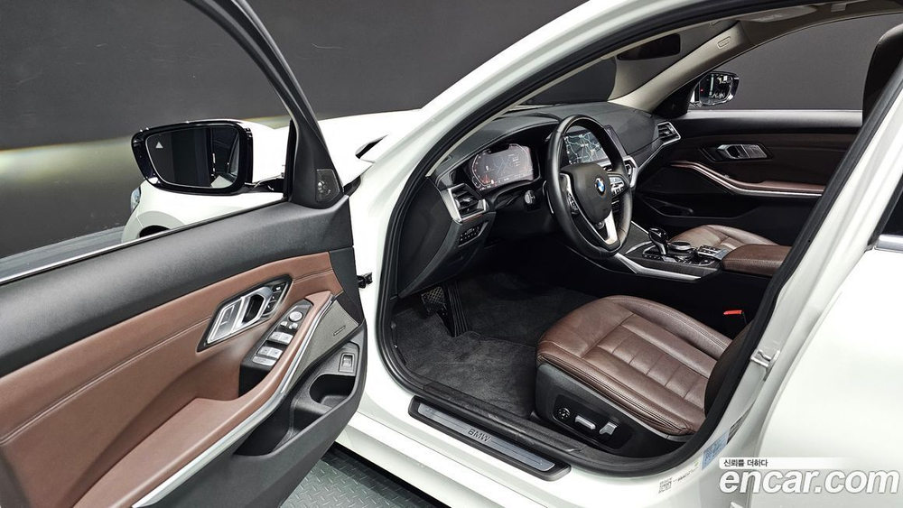 BMW 3 Series (G20) 320i Touring Luxury (12.2020)