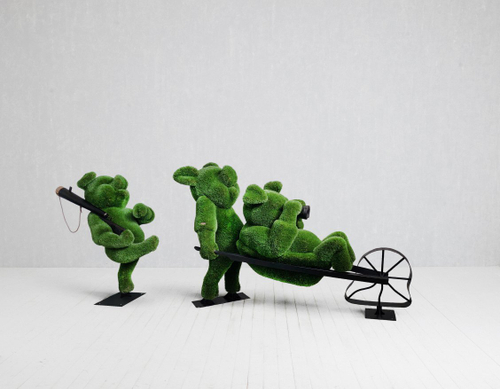 Топиари Три поросенка