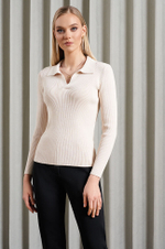 22947 Джемпер женский (светло-бежевый)
