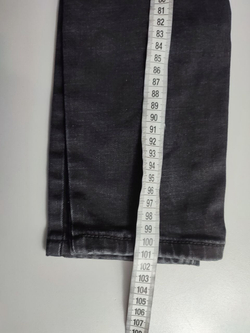 Джинсы с потертостями 44 размер