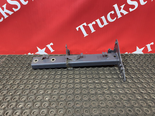 Кронштейн крыла передний левый 2018г.