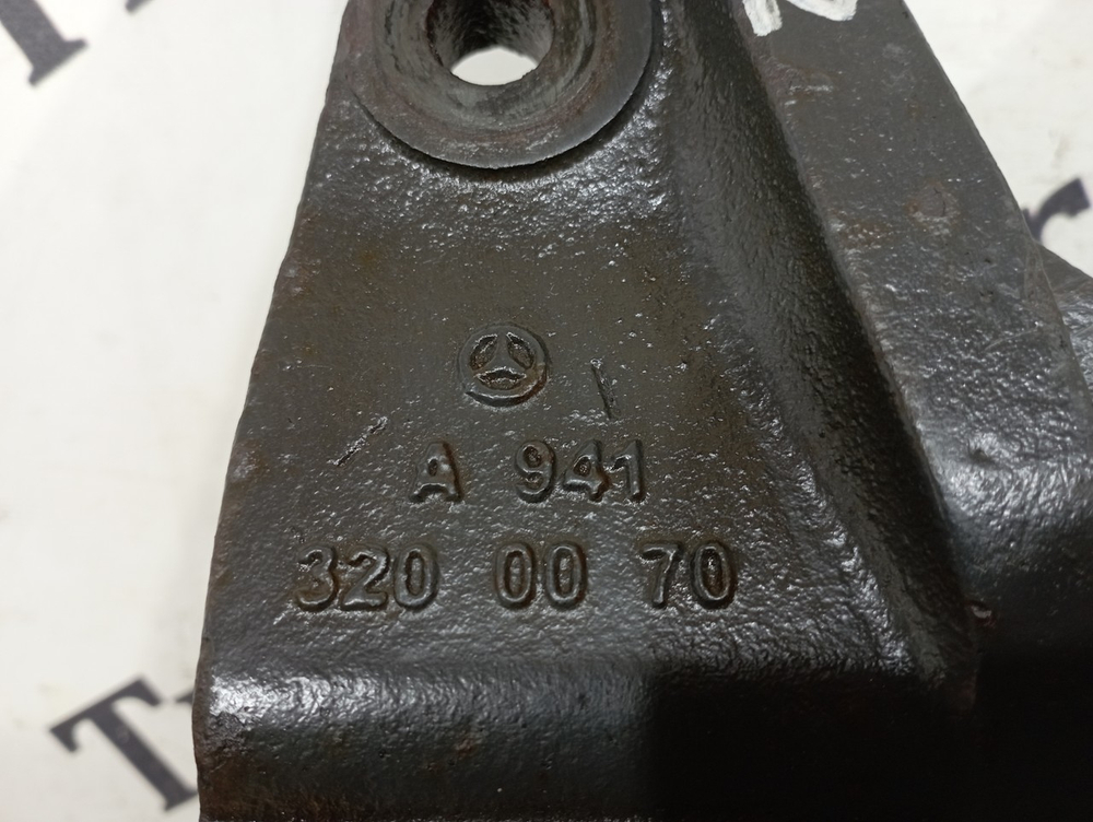 Кронштейн передней рессоры