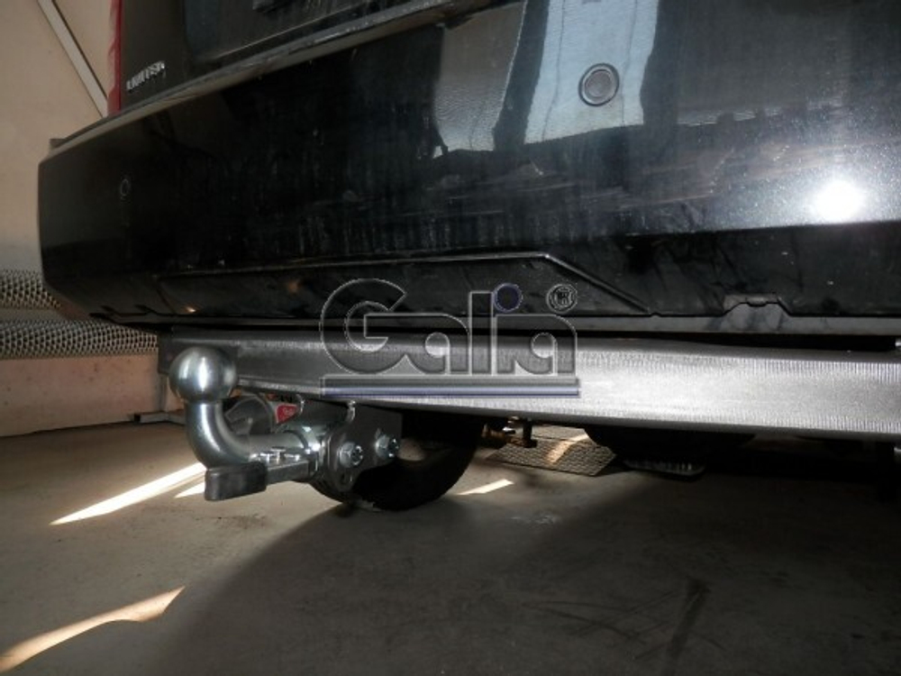 Фаркоп оцинкованный Galia J009A для Jeep Cherokee 2007-2013, Dodge Nitro 2007-2012(паспорт и сертификат в комплекте)(без электрики)