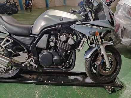 Yamaha FZS600 Fazer 2003