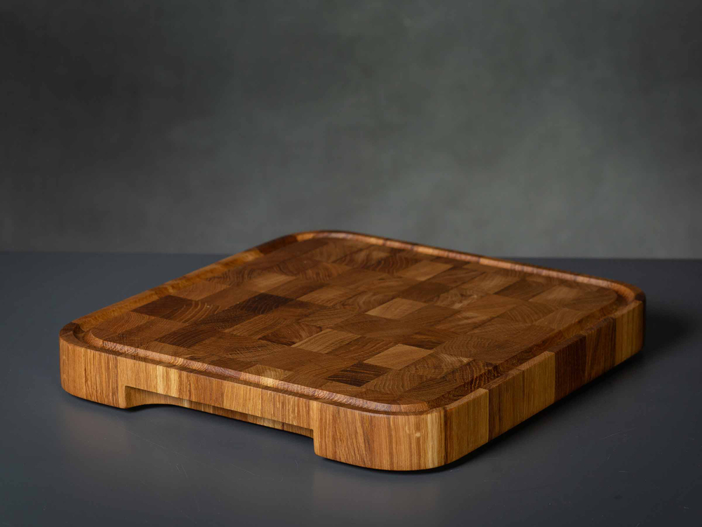 Доска дубовая 335x310x35