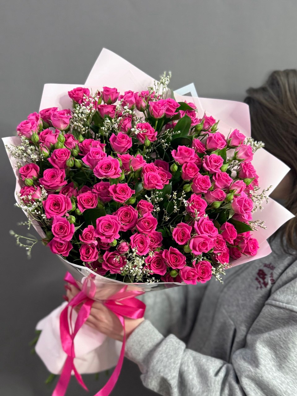 Букет из 11 кустовых роз "Алисия"