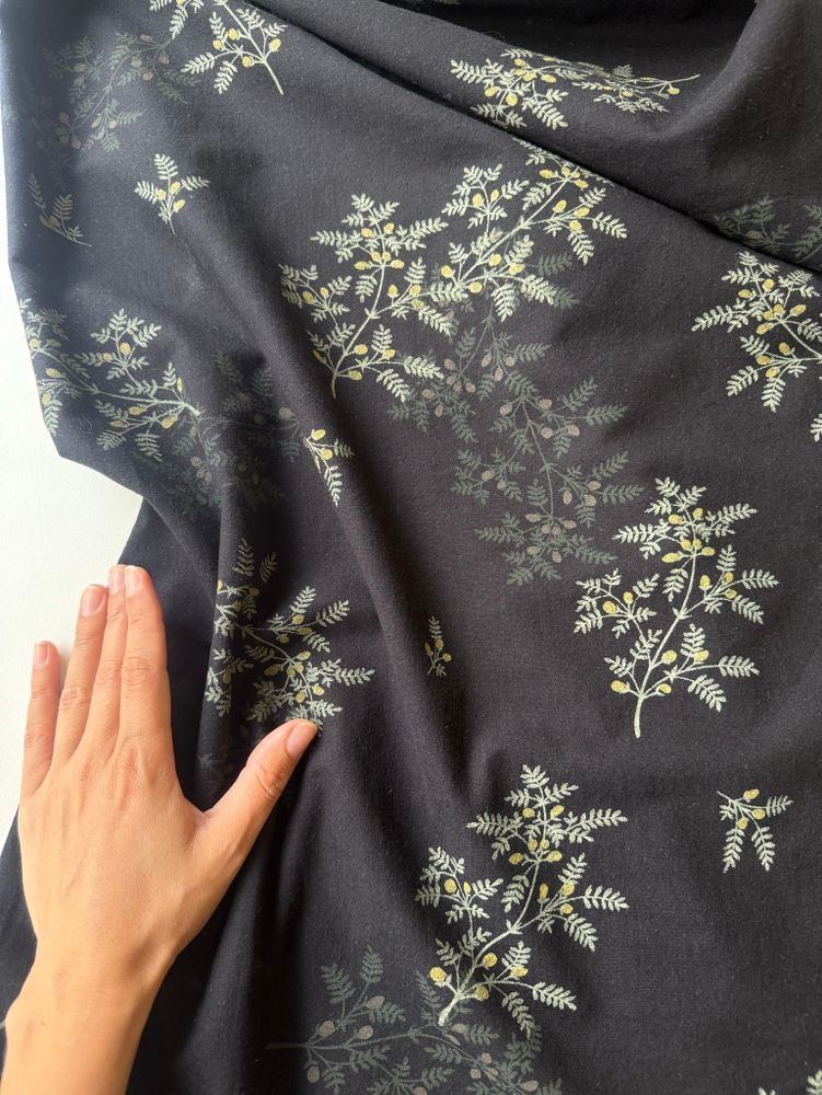 Фланель Ботаника на чёрном фоне Фланель Ботаника на чёрном фоне