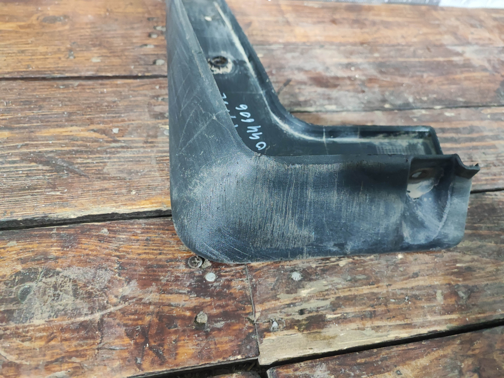 Брызговик передний левый Kia Sportage 4 (QL) 16-22 Б/У Оригинал 86831F1001