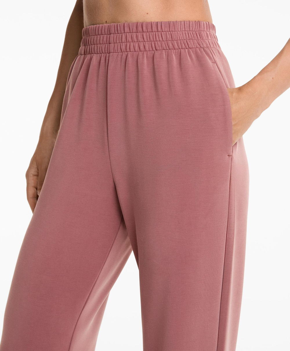 Oysho Брюки-джоггеры из ткани с модалом, розовый