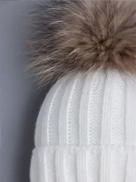 Шапка детская зимняя вязаная на завязках