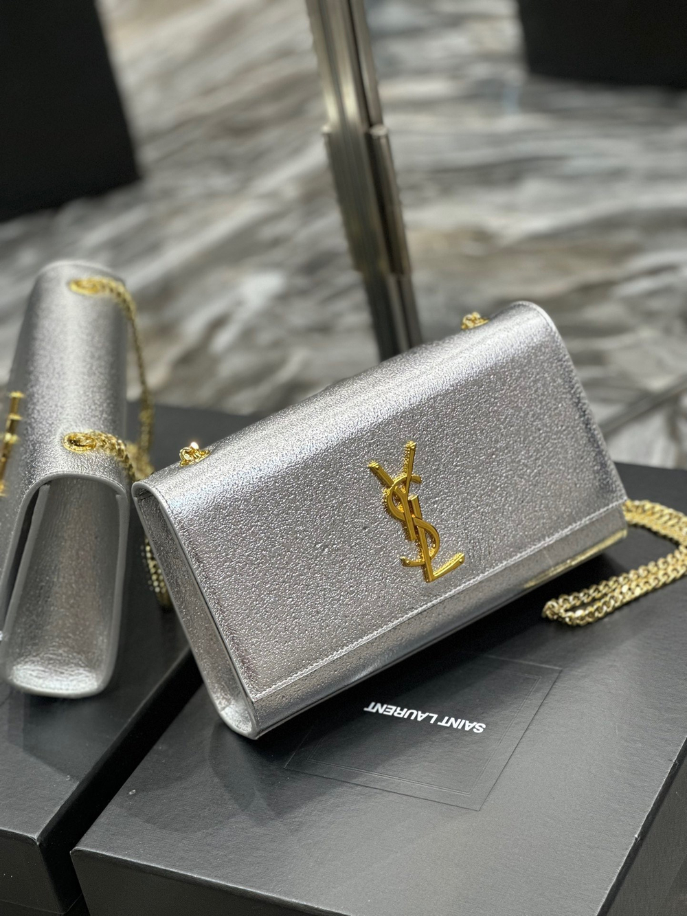 Saint Laurent Kate Medium Bag 24 cm