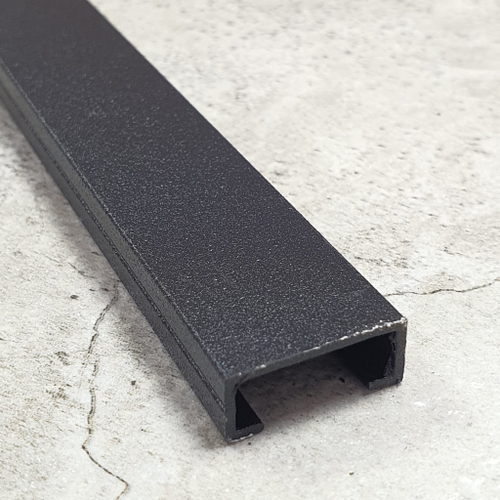 Фриз 20*8мм "DO-3" 3м Черный МУАР П-обр. анод. алюм.