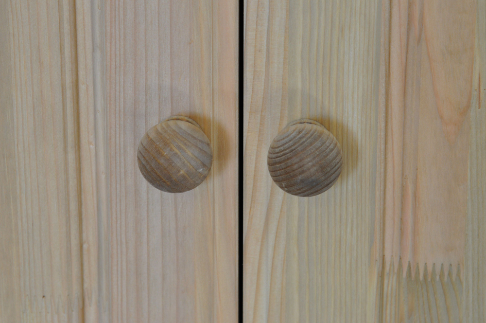 Шкаф распашной