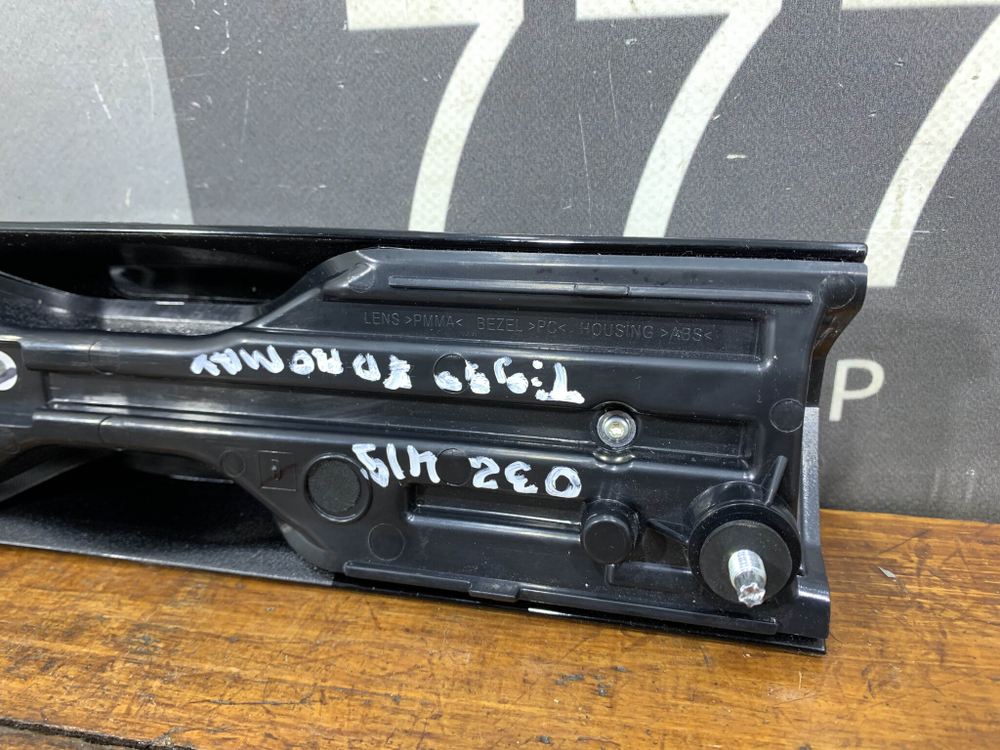 Накладка крышки багажника Chery Tiggo 7 Pro 20-24 Б/У Оригинал 605000205AB