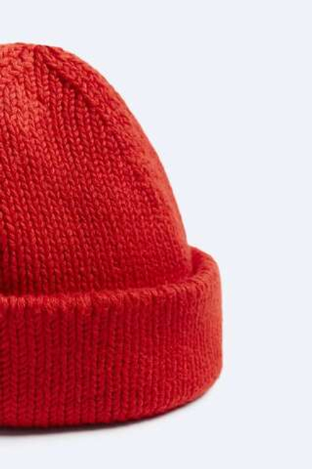 ZARA КОРОТКАЯ ШАПКА БИНИ, КРАСНЫЙ