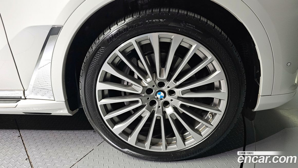 BMW X7 (G07) xDrive 40d Design Pure Excellence 6-и местный (11.2020)