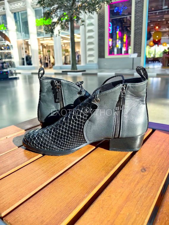 Женские полусапожки из натуральной кожи питона и ягнёнка SH-198
