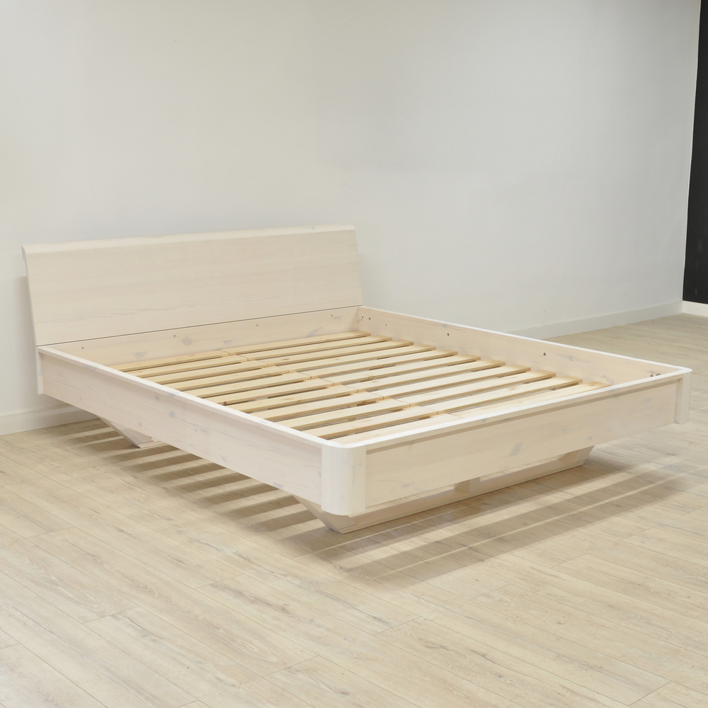 Кровать 160х200 Калантея, двуспальная, деревянная из массива сосны, белый