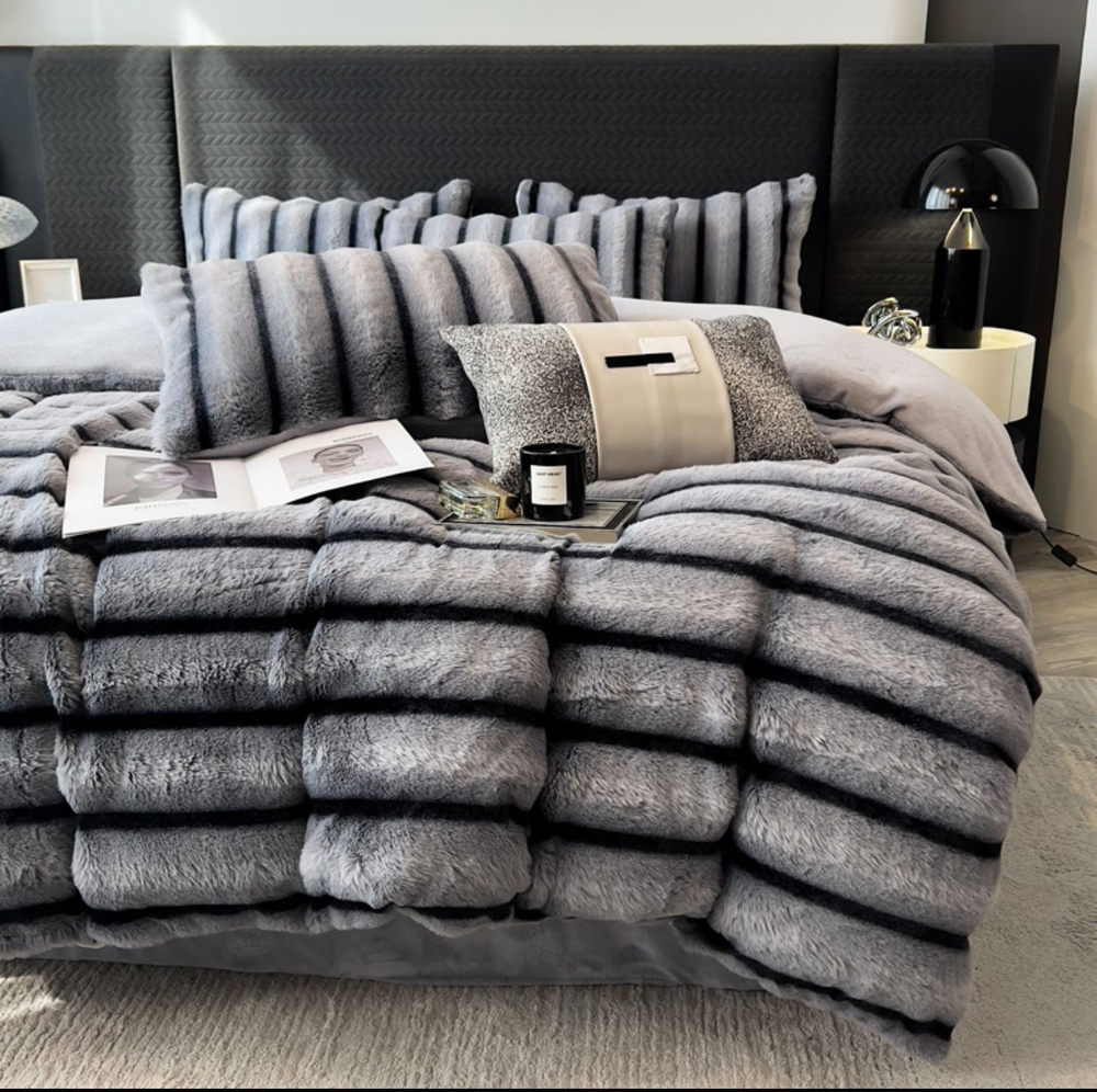 Постельное белье ЕВРО (двуспалка) Флис-велюр светло-серый