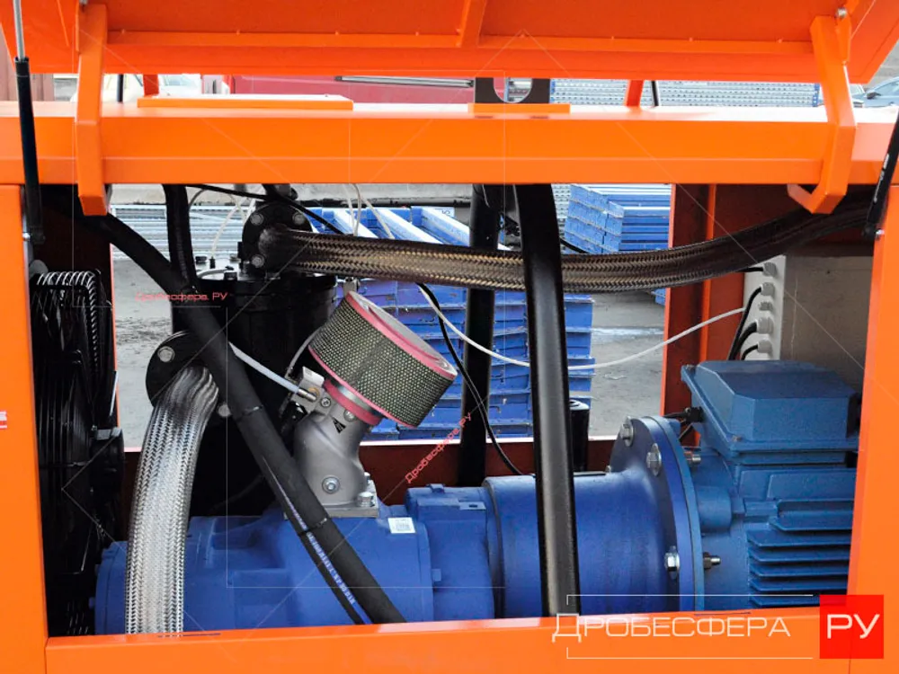 Винтовой компрессор ЗИФ-СВЭ 7,2/1,0 в кожухе