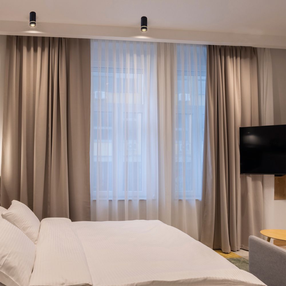 8885 Накладной светильник SPLIT