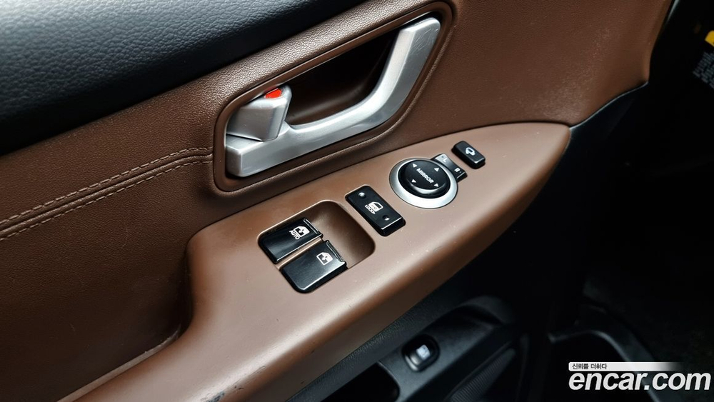 Hyundai The New Grand Starex Urban 9-и местный (01.2020)