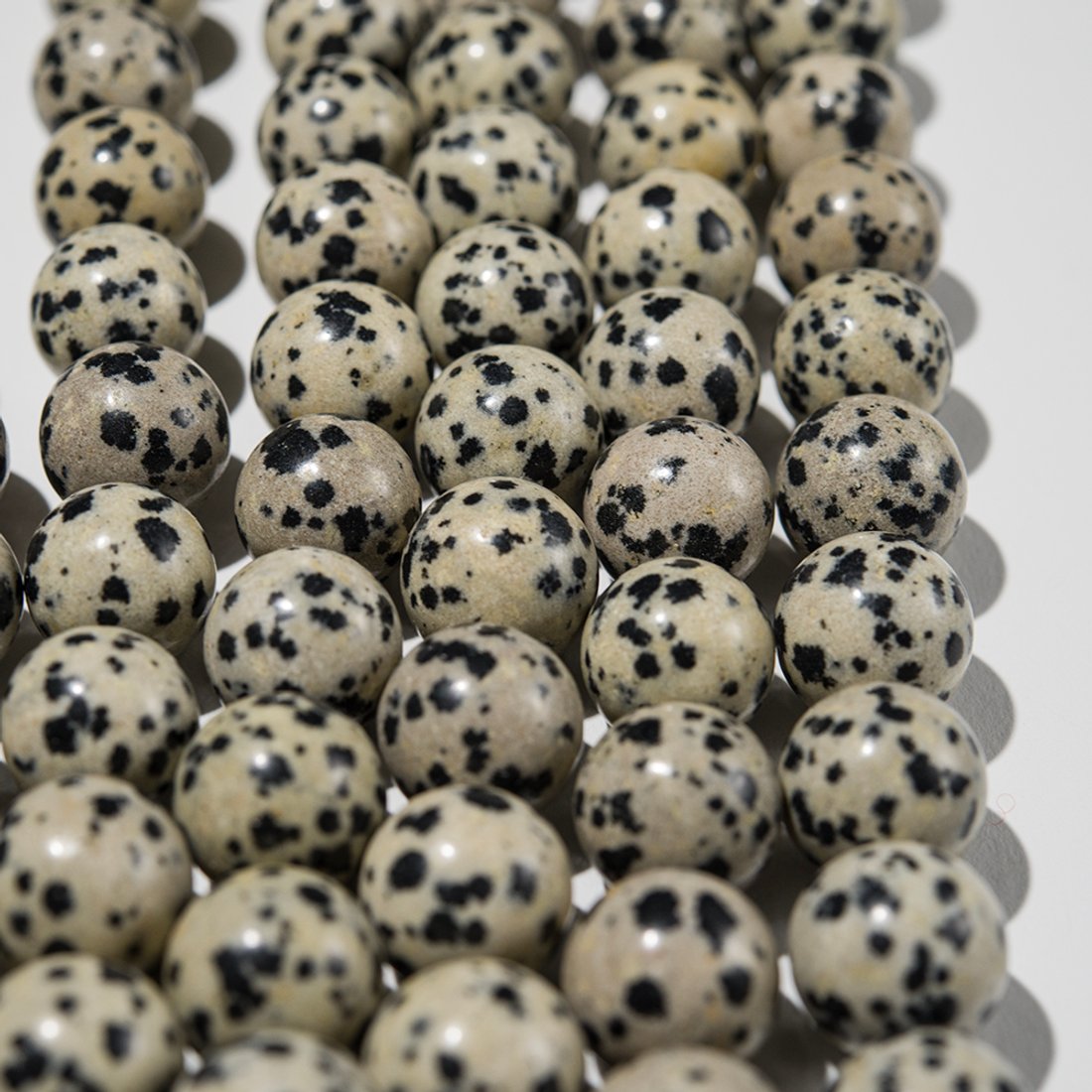 Аплит натуральный (Яшма далматин), 12,6мм, шар