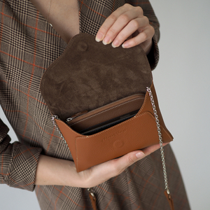 Сумка-клатч Florette из кожи теленка, цвета карамель