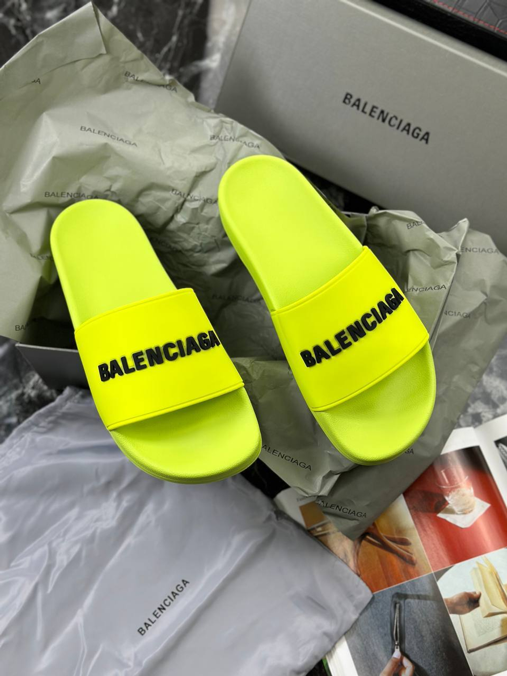 Шлепанцы Balenciaga