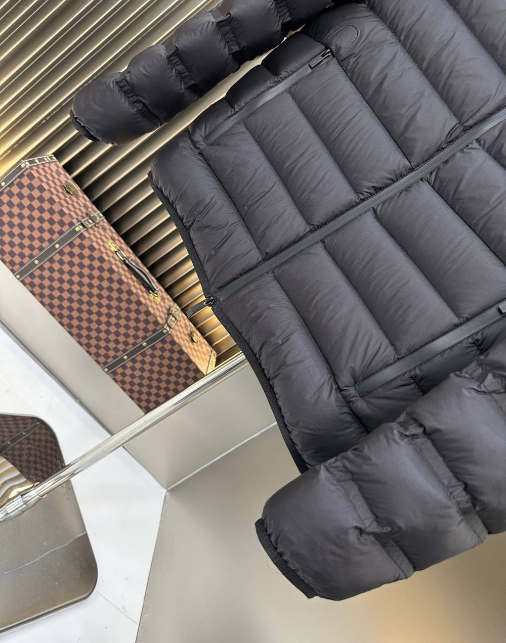 Пуховик Moncler