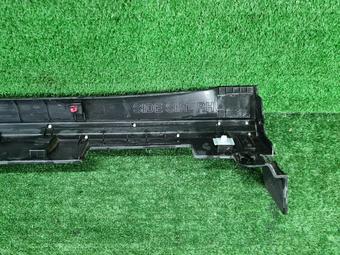 Накладка порога правая Kia Sorento 4 (2020-н.в.)