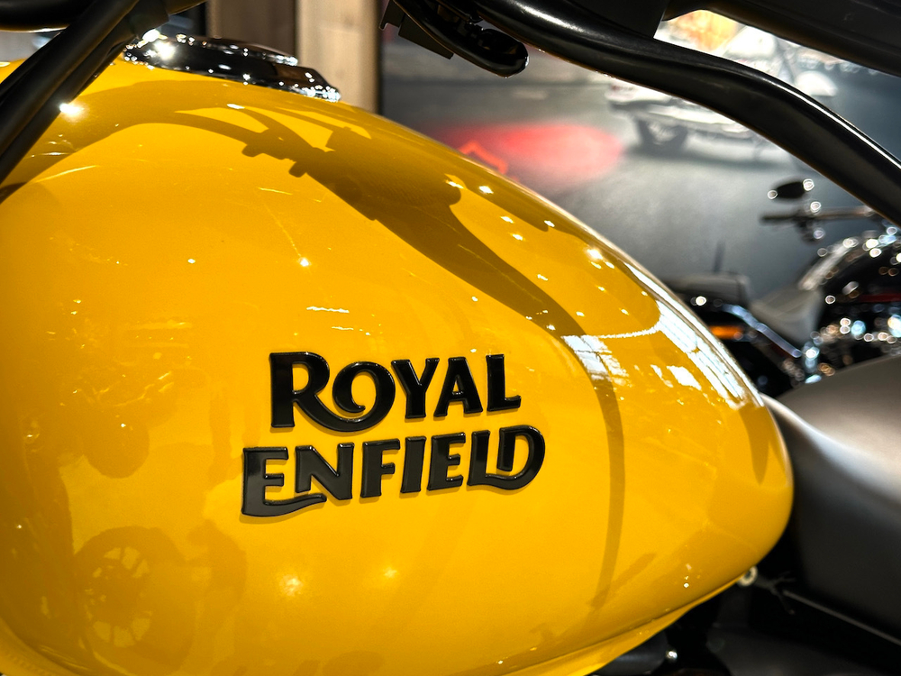 Royal Enfield Meteor 350 Fireball Yellow