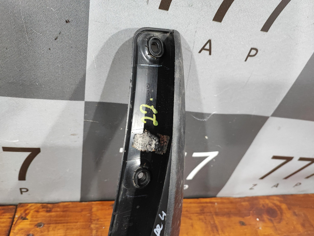 Брызговик задний правый Kia Sportage 4 (QL) 16-18 Б/У Оригинал 86842F1000