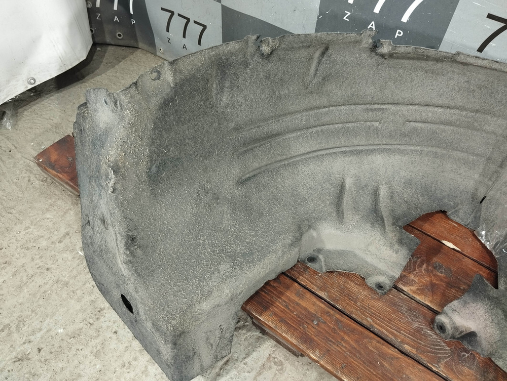 Подкрылок задний правый Volkswagen Touareg 3 18-нв Б/У Оригинал 760810970D