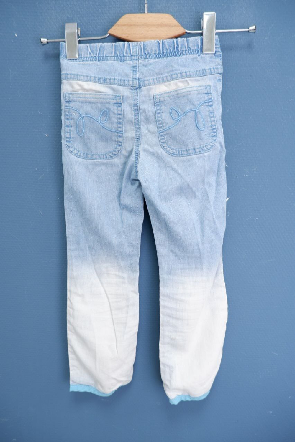 Джинсы Gloria Jeans оригинальные на 4 года