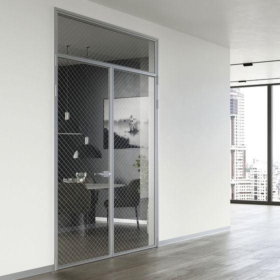 Модель 1AV в двустворчатом исполнении c фрамугой профиль серебро стекло ромб серебро в коробке INVISIBLE SLIM в интерьере