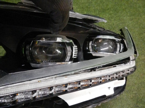 Битая Фара левая VW Passat B8 (2014-2020) LED