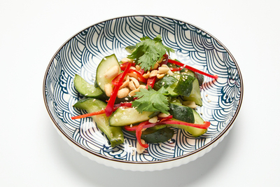 Салат битые огурцы